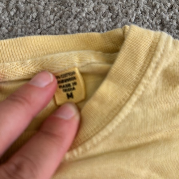 TOWSON TIGERS SIZE MEDIUM. CROPPED LONG SLEEVE. - Picture 3 of 4